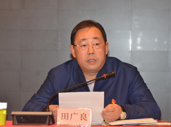 韩建集团党委开展“不忘初心、牢记使命”主题教育集中学习交流研讨会