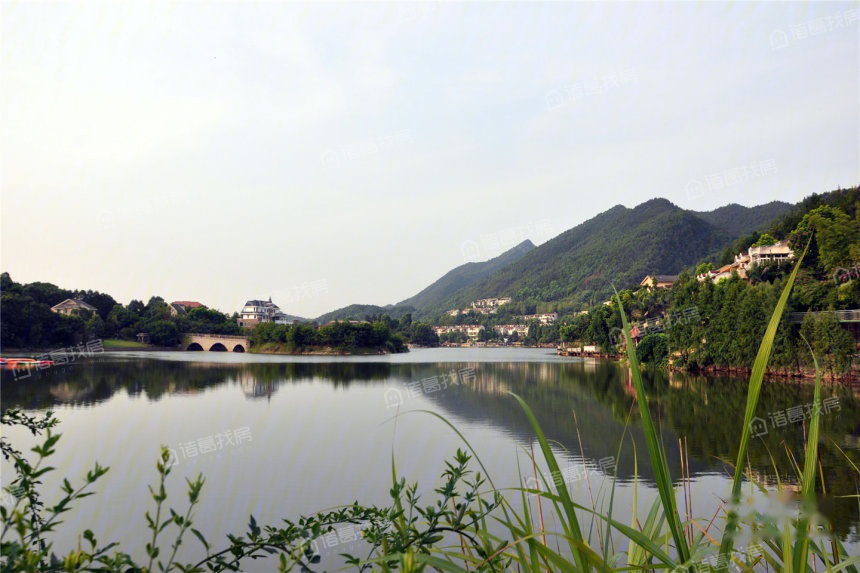 海兰云天湖山壹号