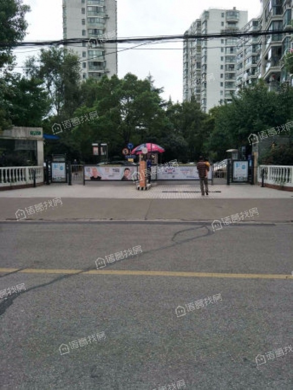 金宇名邸