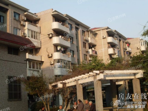 红春一公寓