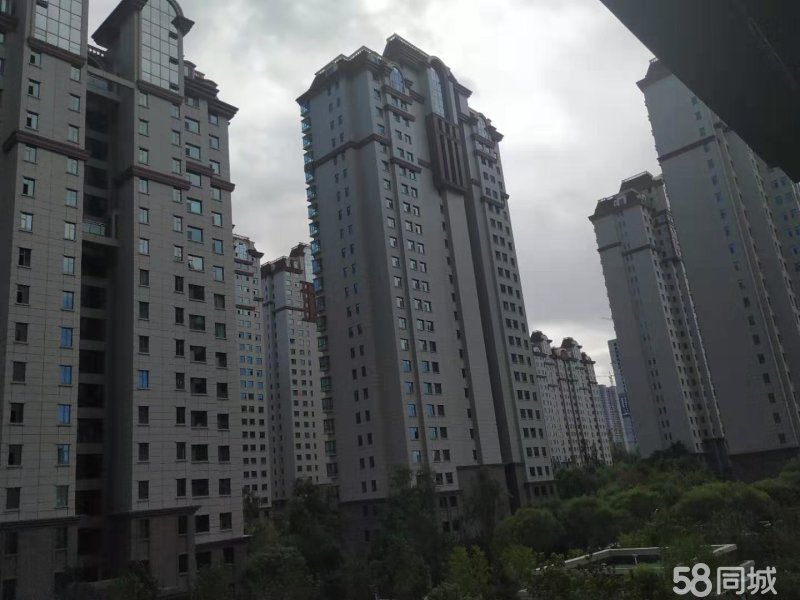 恒昌卢浮公馆二手房,急售城西区恒昌卢浮公馆 交通