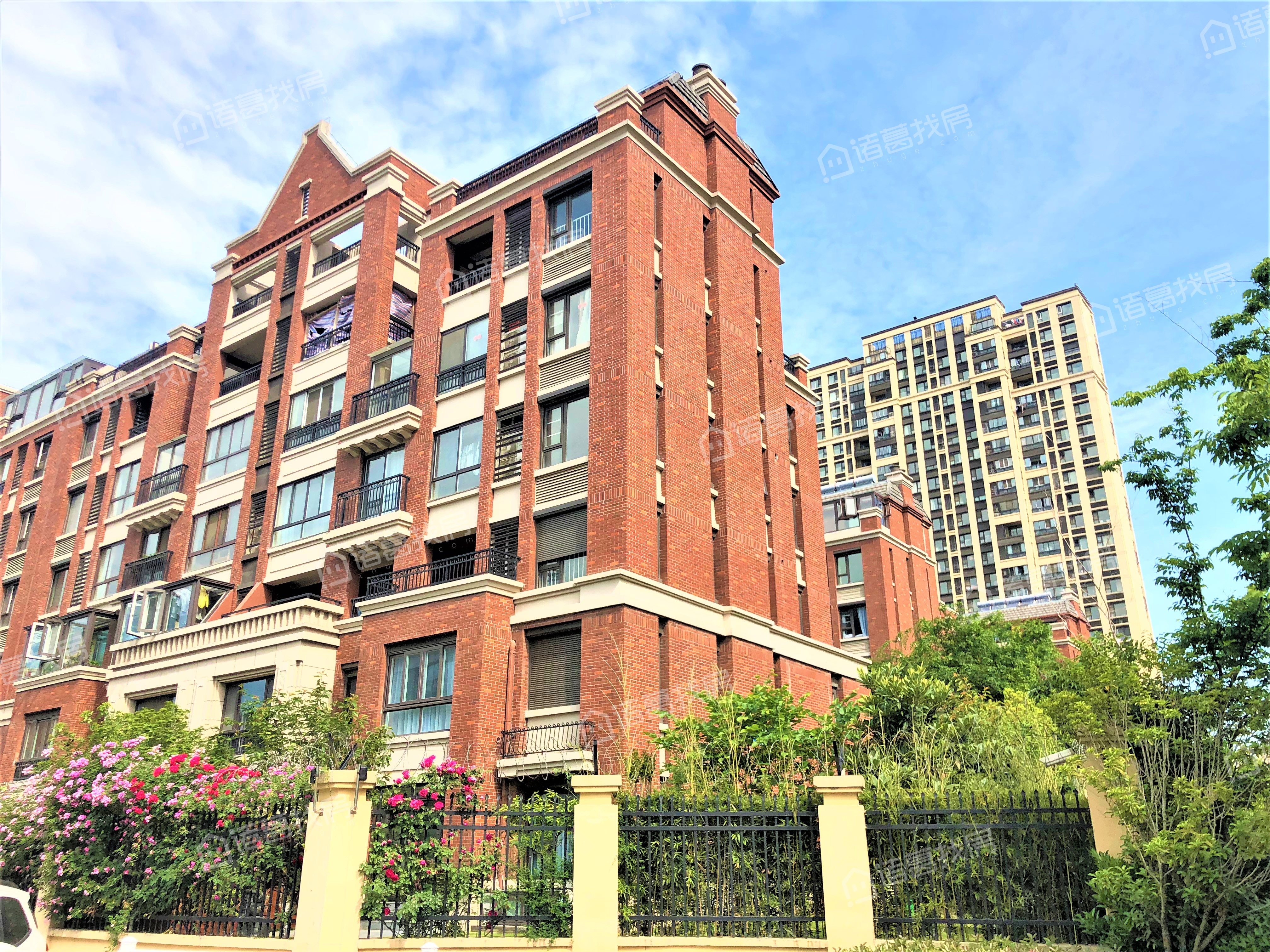 中海珑玺一期二手房,中海洋房,小区中心,赠送30平露台,四开间朝南,满