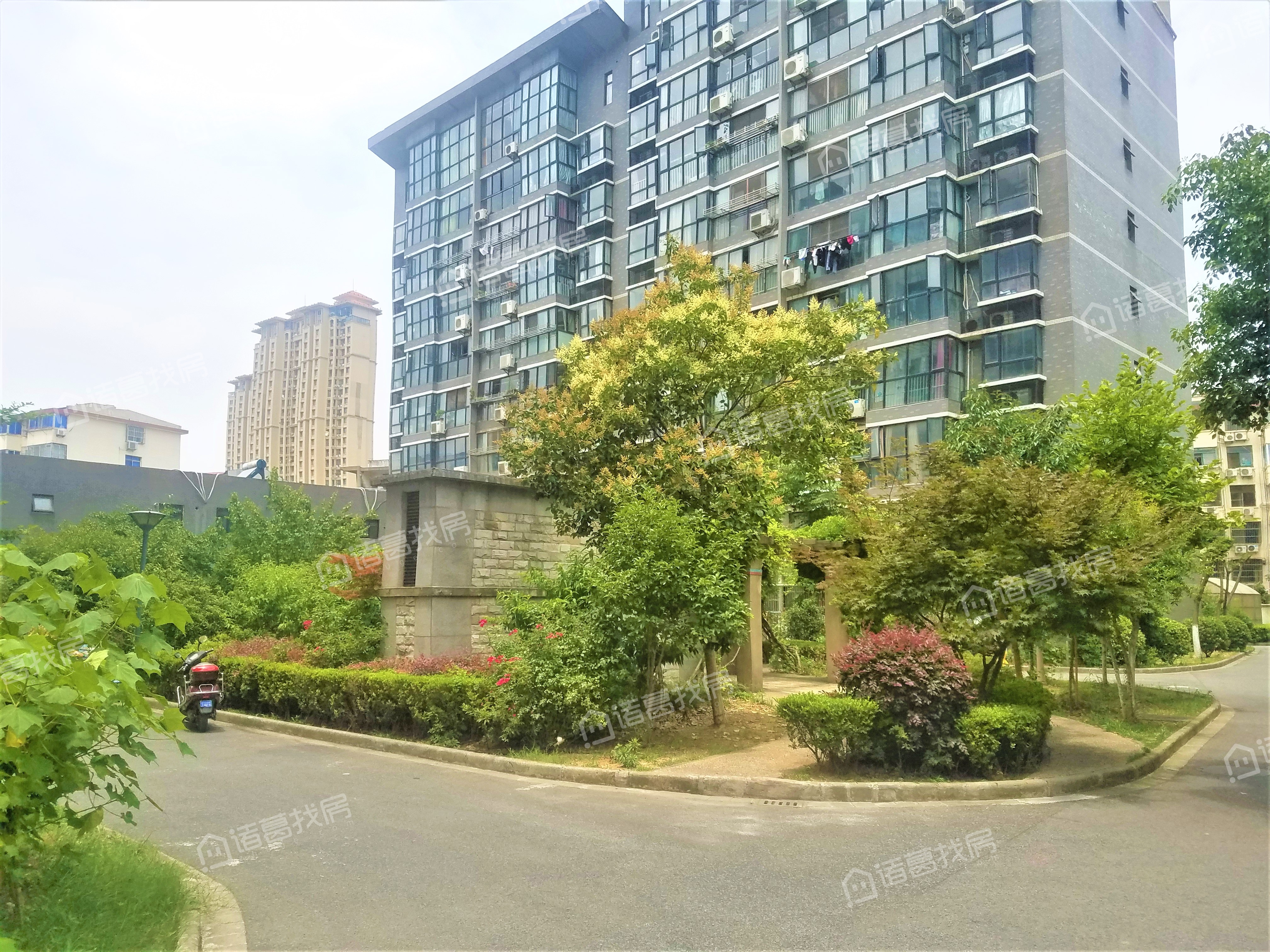 东方瑞景苑东区地址在哪里?