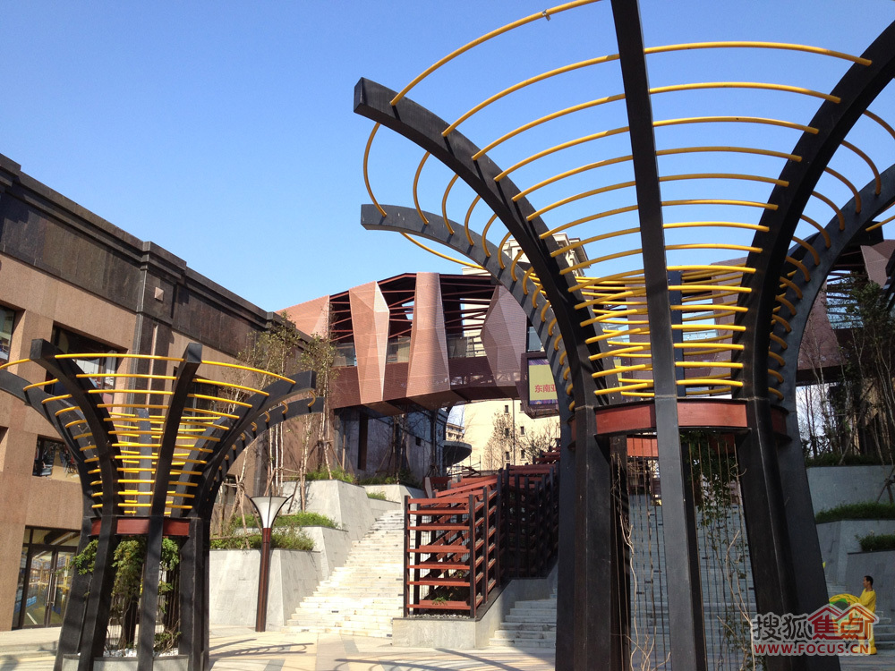 大连旅顺开发区 华发新城 精装修两室两厅 南北通厅 五明户型