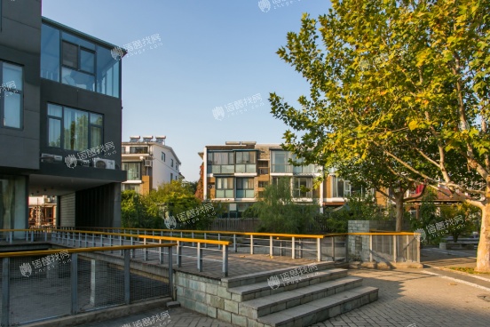 秀水花园地址在哪里?