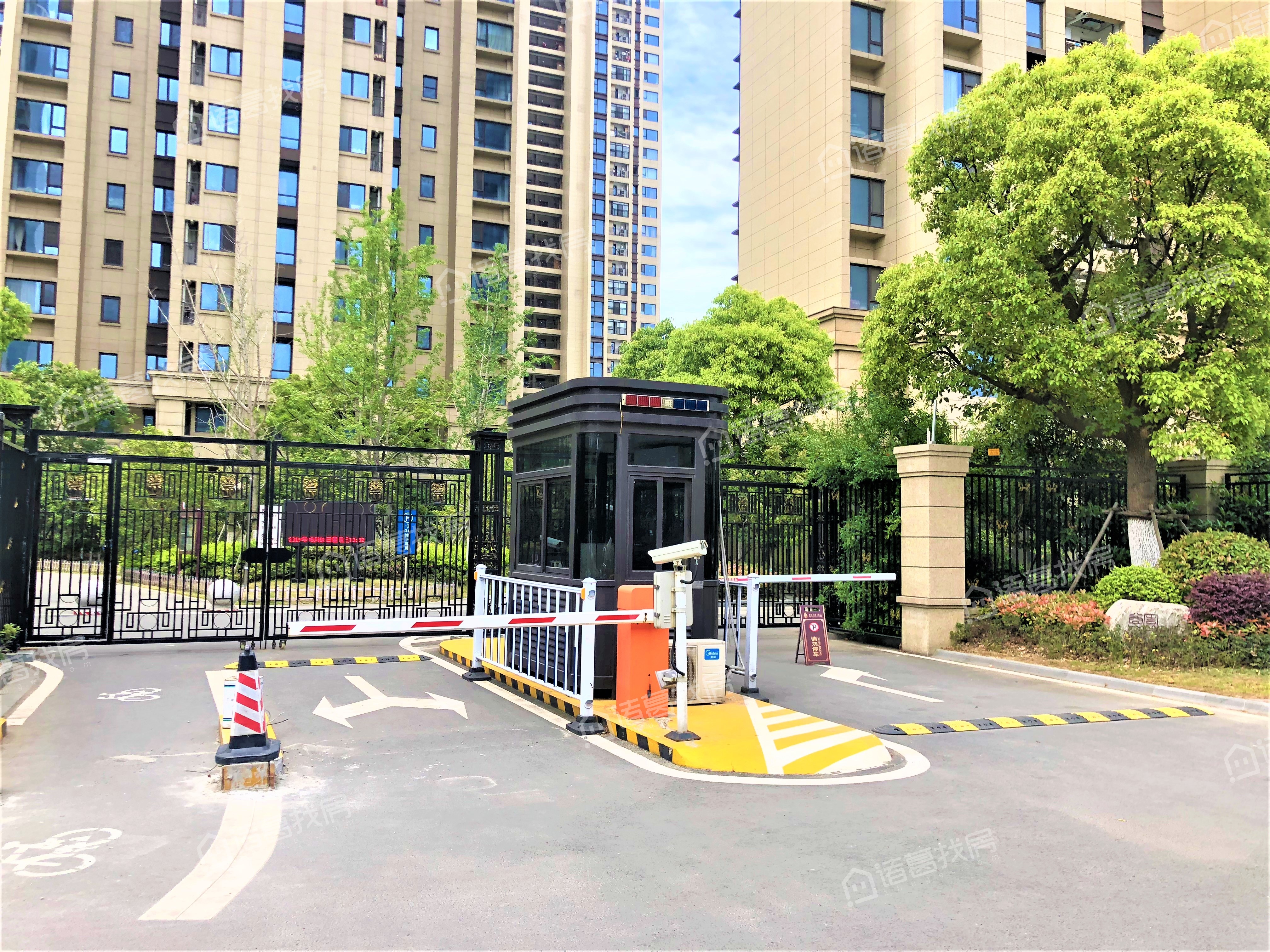 华府天地尊园周边学校配套有嘛是不是学区房