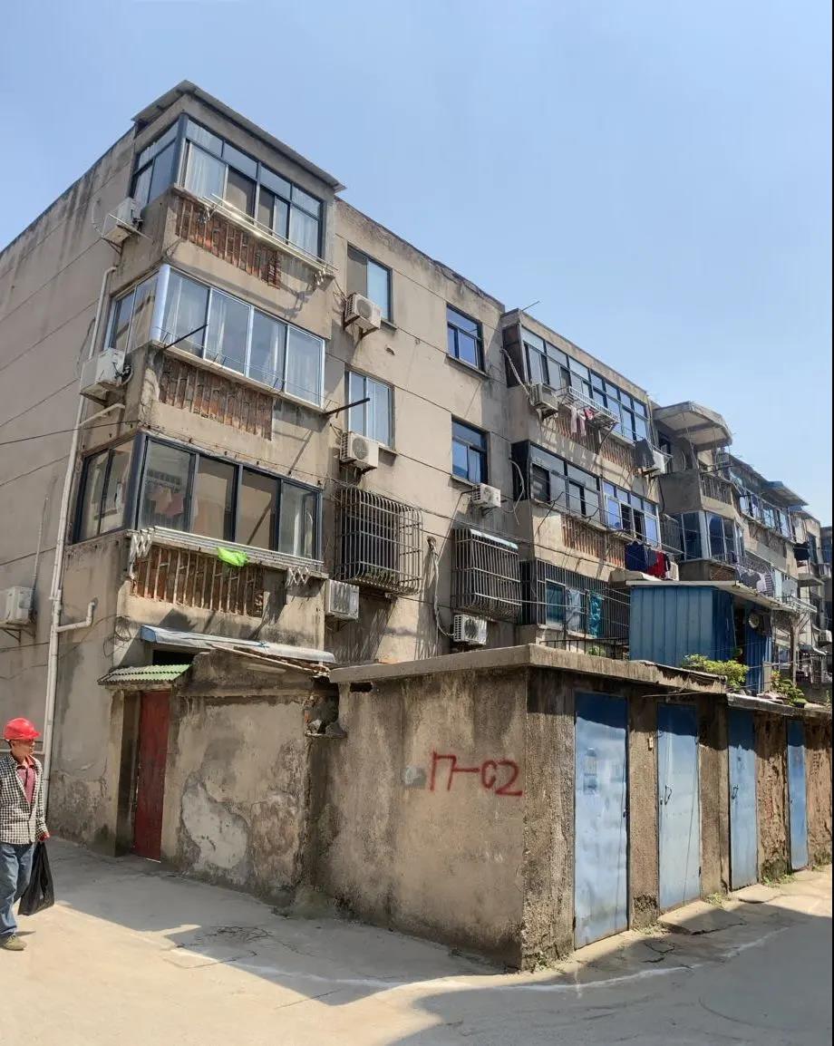 丁蜀镇持续推进老旧小区改造工作,越来越多老旧小区面貌焕然一新,居民