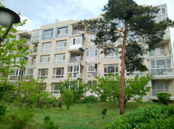 温泉花园三期89.82平精装修128万