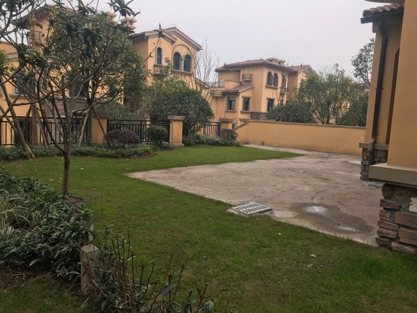 广安区 碧桂园翡翠湾 5室3厅广安区 碧桂园翡翠湾 5室3厅