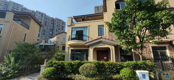 萍乡碧桂园二手房,碧桂园别墅湖景房大花园采光好出行方便,首付约:85.