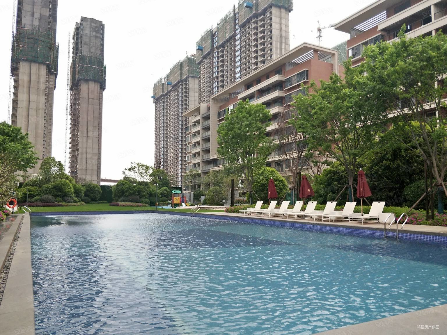 网红盘九龙湖新力城洋房实景百分之86得房率四开间朝南