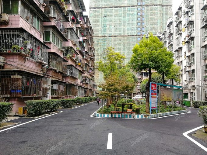 兆丰苑公寓二手房,销品茂商圈兆丰苑 一梯两户板式楼