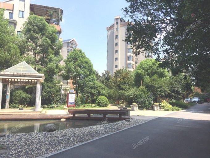                  金太阳米兰小镇