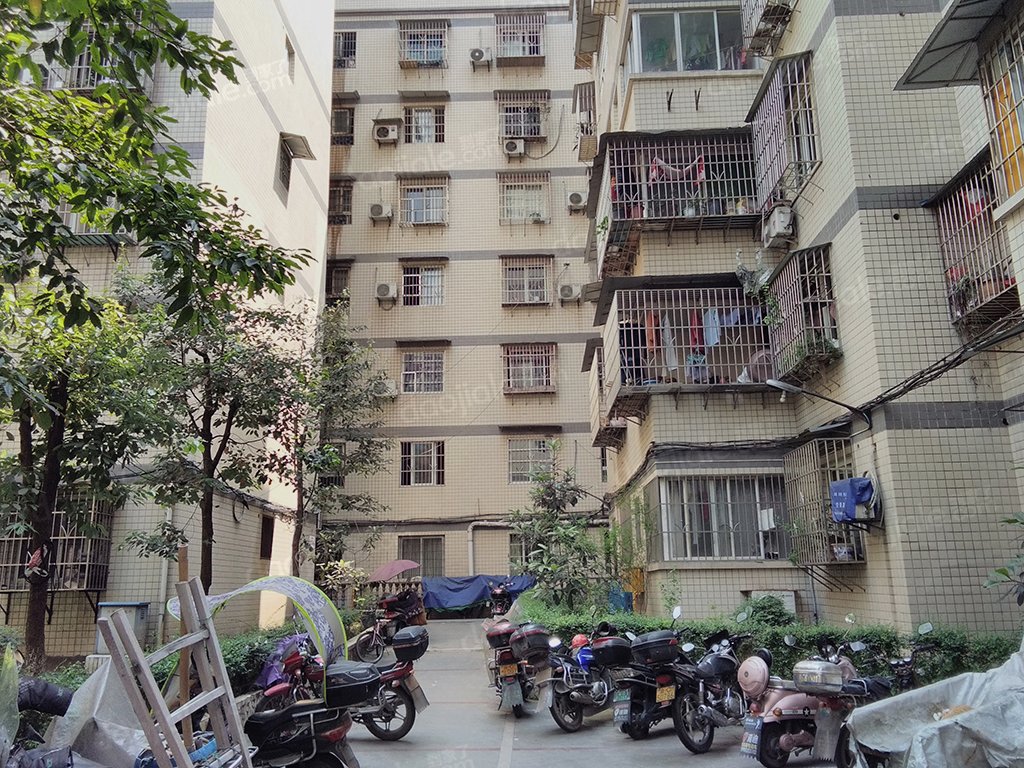 锦程花园 两室一厅 诚心出售 中介勿扰