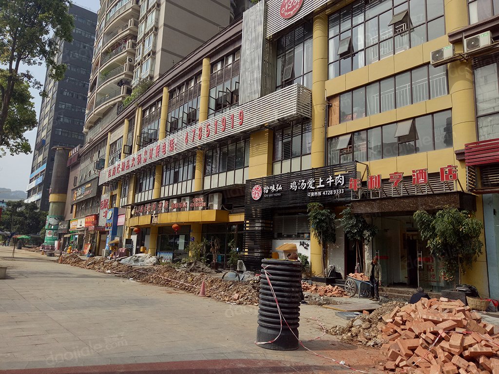 江津区水木年华片区 园丁大厦三房90万