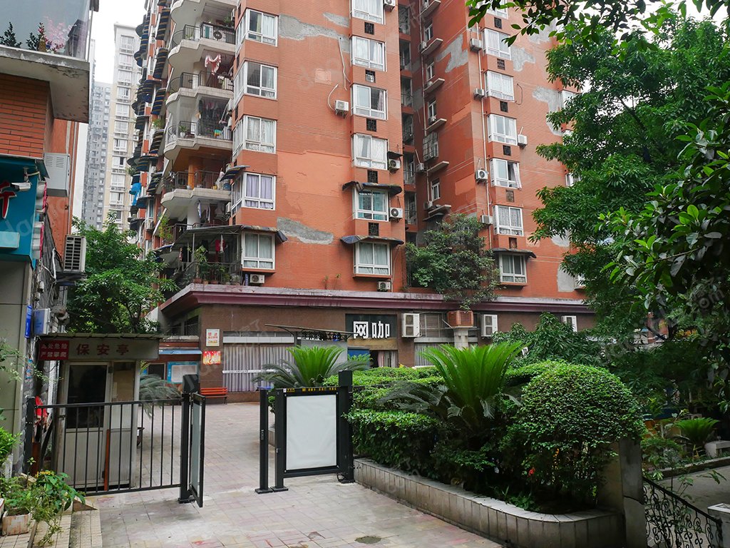 天星桥 临江苑两房119万