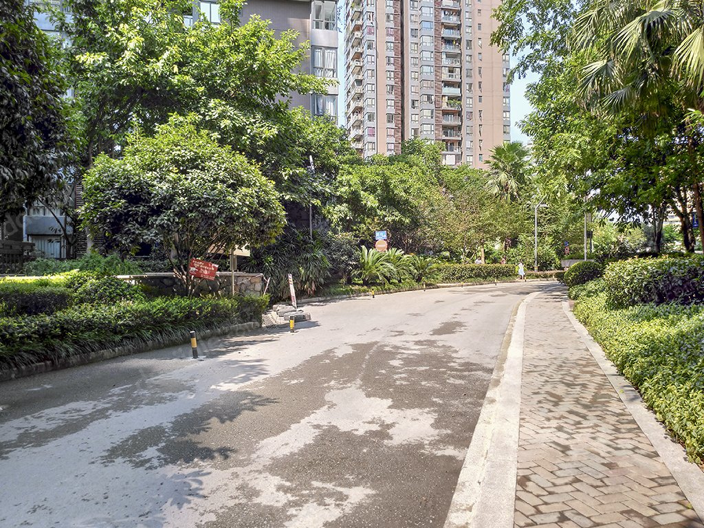 房源备案编号 官方核验 核验小区 和泓南山道 核验面积 72 基础