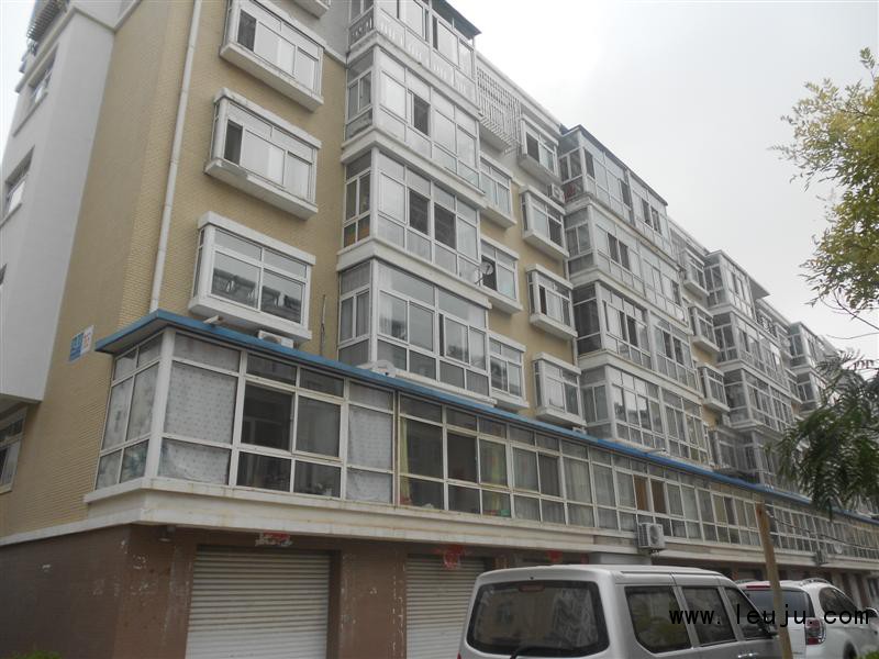 双阳,采光好,马路边,交通方便